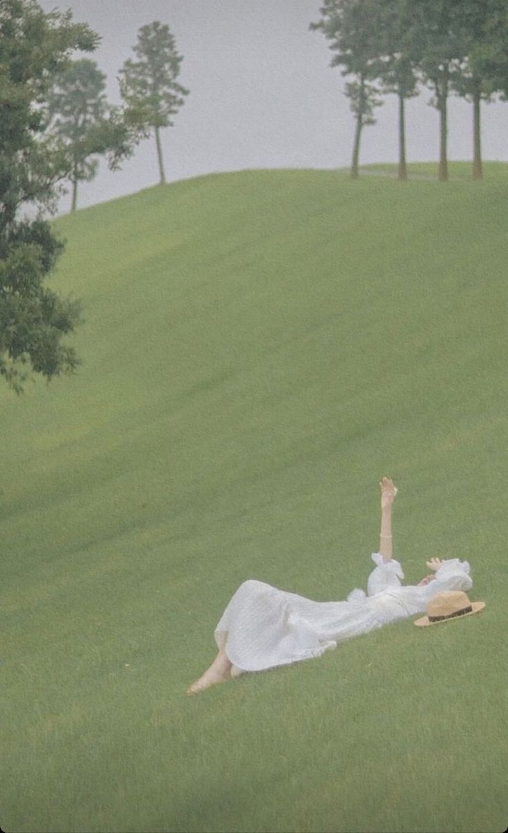 And
That moment 
When warbling words
Bond with
The unquiet ink

#poembyrashmi #micropoetry #poetrycommunity