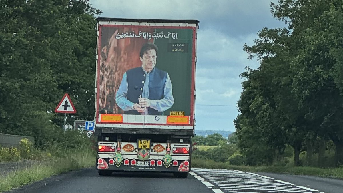 It’s real! I pulled out behind it this morning, and couldn’t believe it. <a href="/sniffpetrol/">Richard Porter</a> <a href="/Carpervert/">Jonny Smith</a>