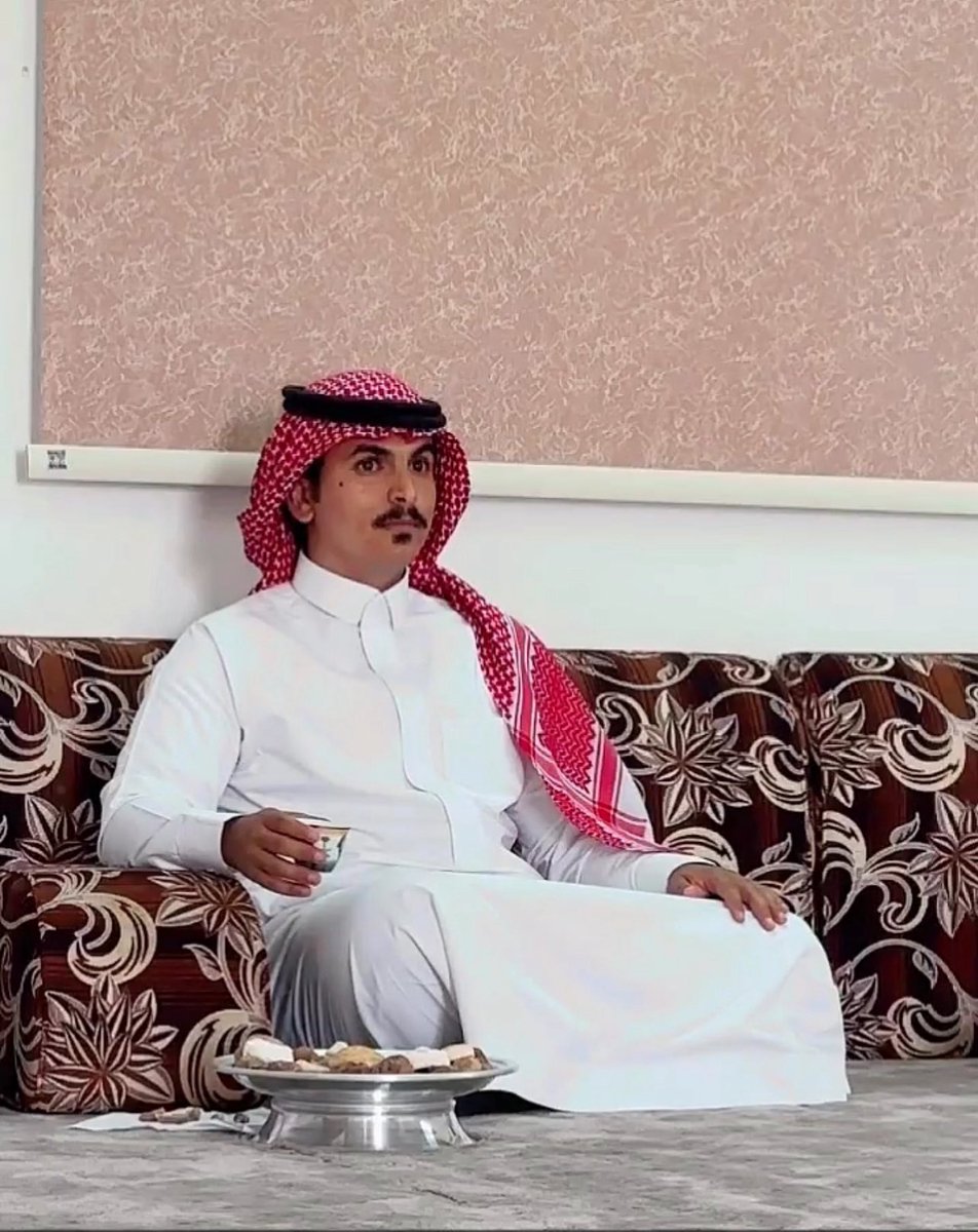 تبارك ( أخبار نمران ) للشاب / احمد بن فهيد ثواب الذيابي بمناسبة عقد قرانه على كريمة / فارس سعد بن نوار الذيابي … العقبى حياة سعيدة للزوجين