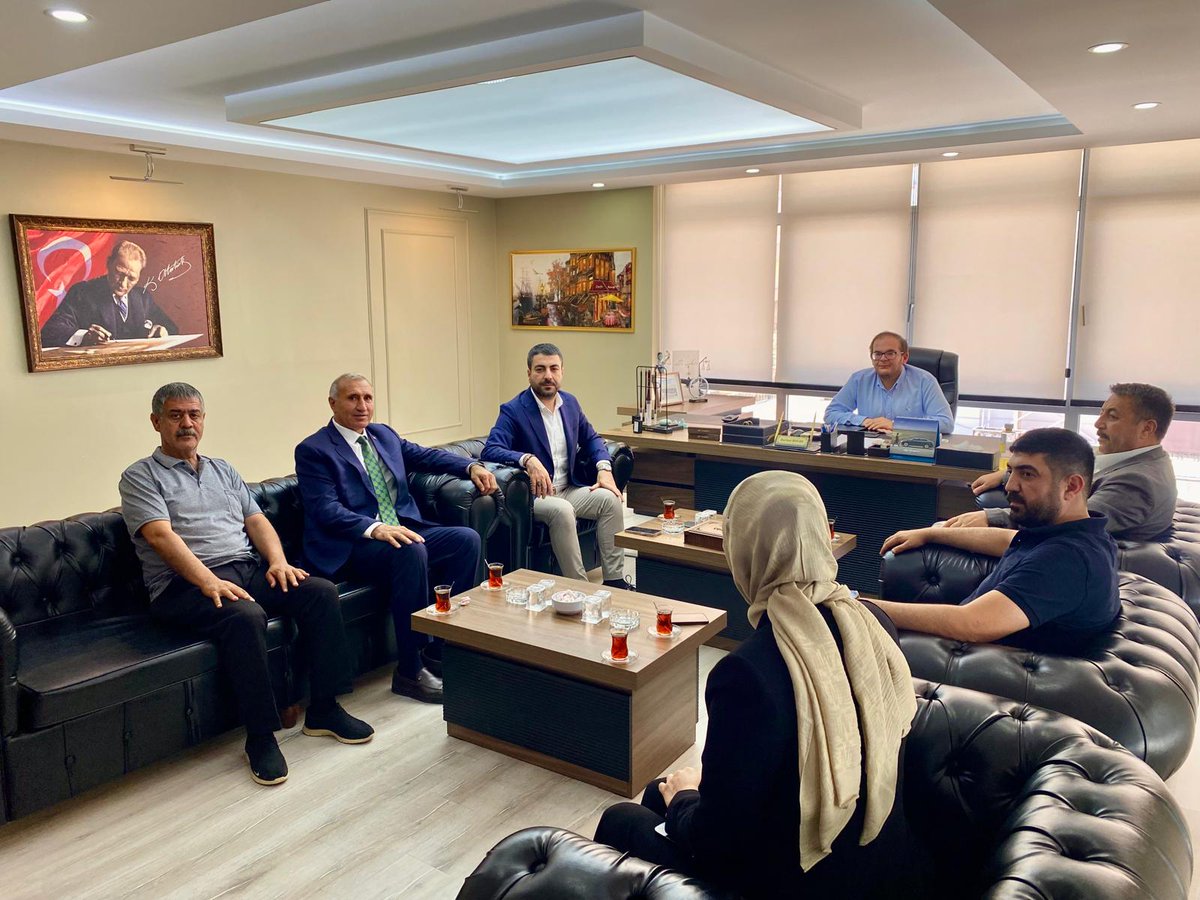 İlçe Başkanımız Sn. Av.Orhan Çelik, Grup Başkan Vekilimiz  Sn. Faruk Bayuk ve İlçe Başkan Yardımcılarımızla birlikte, Chery Şanlıurfa Ana Bayii Bertan Bucak’a ziyarette bulundu. 
Nazik ev sahiplikleri için teşekkür ediyor, çalışmalarında başarılar diliyoruz.
<a href="/RTErdogan/">Recep Tayyip Erdoğan</a>