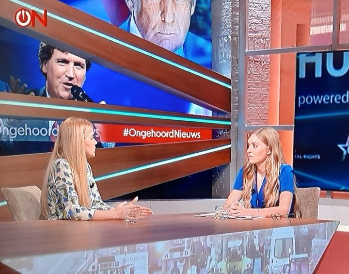 BENDOVER_75's tweet image. Vermoedelijk vanwege gebrek aan relevante gasten, was #Bashbarbie #EvaVlaar bij dr hartsvriendin #Bralbarbie #Raisa, in pauper-programma #ongehoordnieuws/#fvd.TV voor n theekransje. Bashbarbie #Eva mocht haar radicaal rechtse idealen, dr haatpraat én zichzelf promoten.
#opruiers