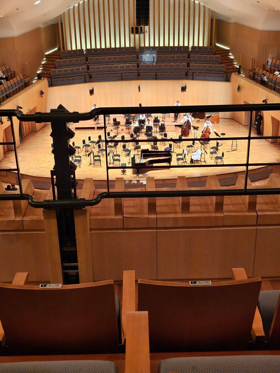 kryzimerman's tweet photo. After a long time, I finally had this concert in Incheon today. It was absolutely splendid. Anyone that participated as an audience should comment on their views about my performance.. https://t.co/LNhX1eRH3P