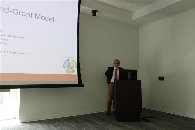 UTSW Radiation Oncology (@utsw_radonc) on Twitter photo Drs. Ramesh Vemulapalli and Jerry Malayer closed out our <a href="/UTSW_VROC/">UTSW Veterinary Research and Oncology Clinic</a> One-Health Symposium with their presentations on "One Health, One Medicine: Advancing Human and Veterinary Medicine through Integrated Approach" and "One Health in the Land-Grant Mode." Drs. Ramesh Vemulapalli and Jerry Malayer closed out our <a href="/UTSW_VROC/">UTSW Veterinary Research and Oncology Clinic</a> One-Health Symposium with their presentations on "One Health, One Medicine: Advancing Human and Veterinary Medicine through Integrated Approach" and "One Health in the Land-Grant Mode."