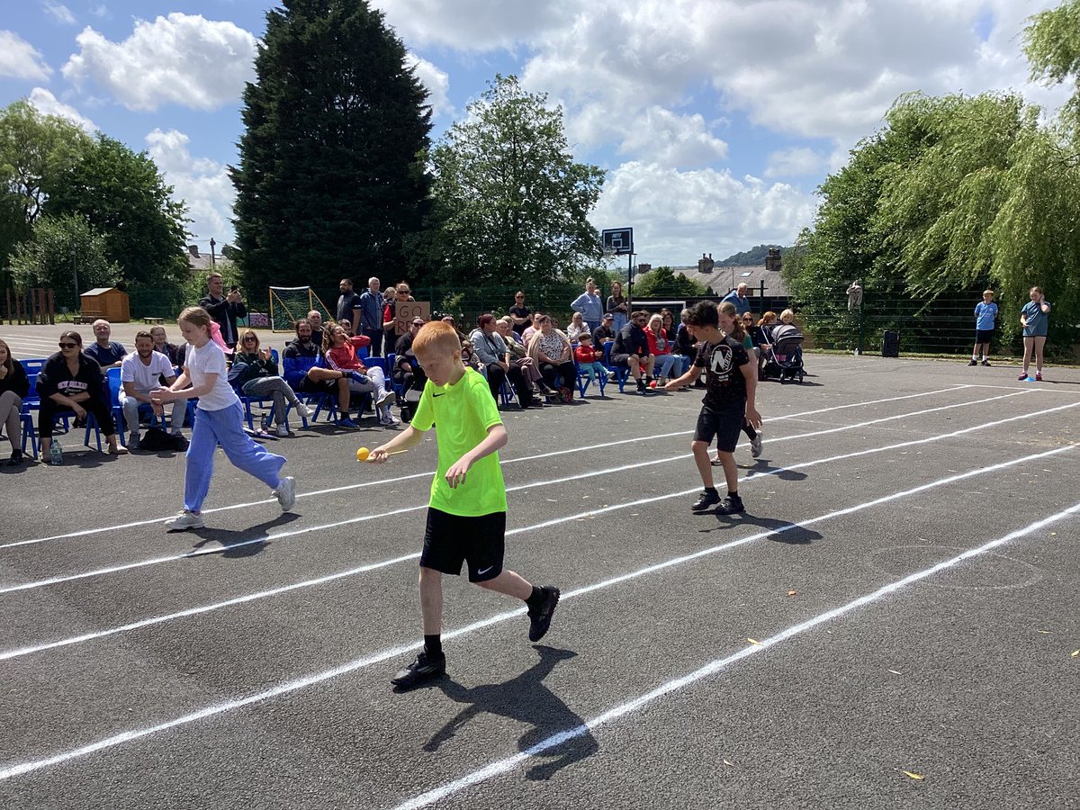 🏆 Year 5 showing great sportsmanship this afternoon! #sportsday