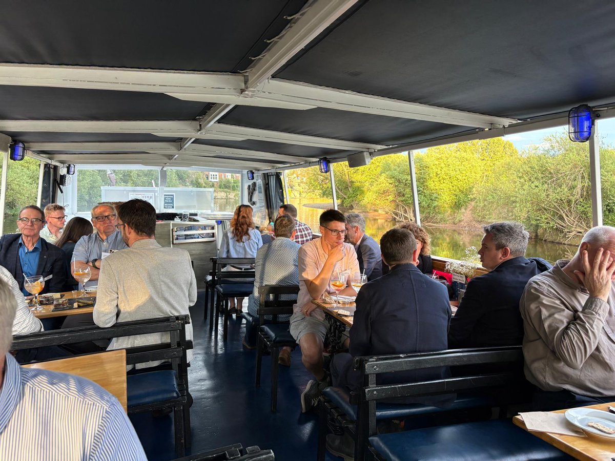 Really enjoyable evening cruising on the River Severn and gin tasting, courtesy of <a href="/TCengineers/">Thomas Consulting Ltd</a>. Great idea for a business development event! #business #Networking