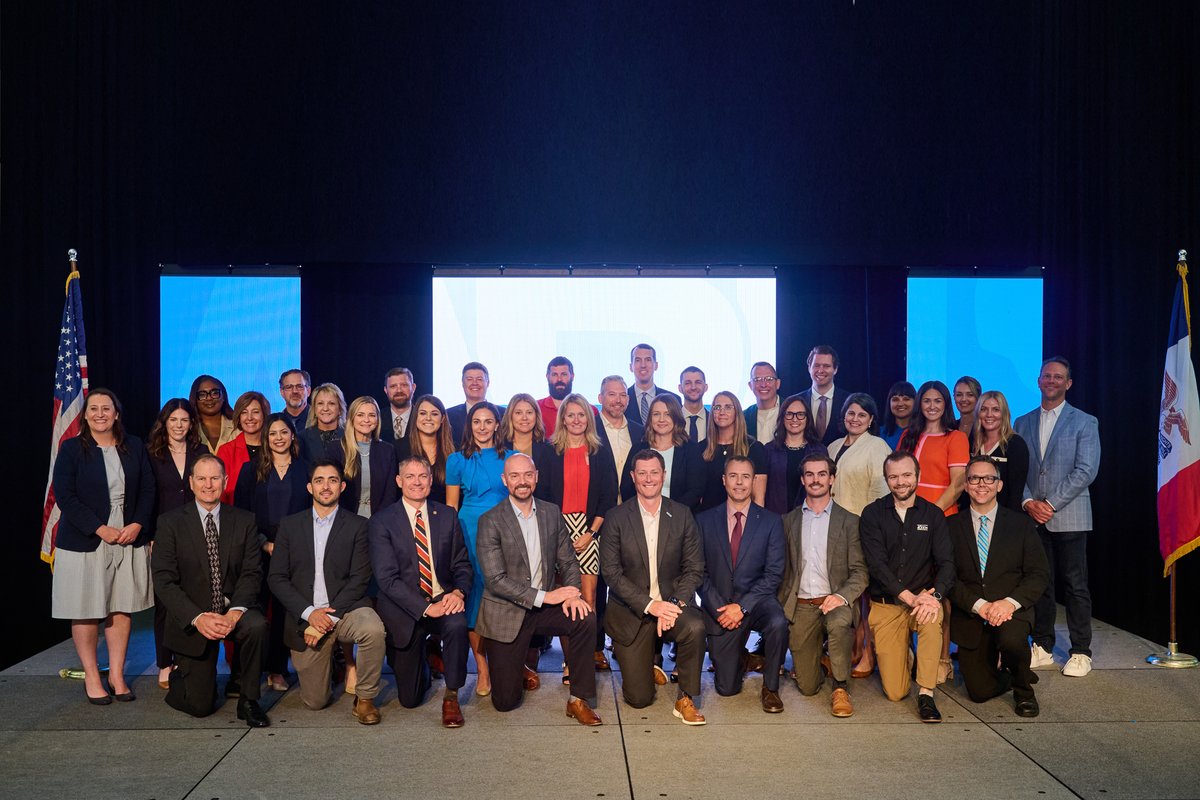 Please join us in congratulating the Leadership Iowa Class of 2024-2025! Graduation was generously sponsored by Kuder Navigator.

Thank you to our annual LI sponsors, Chevron and EMC Insurance.

View the full class list here: loom.ly/JpEsPRA