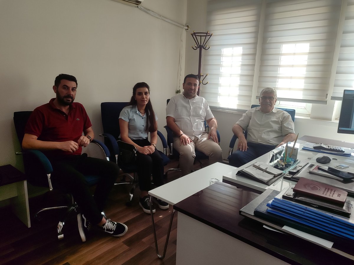 26 Haziran Dünya Uyuşturucu Kullanımı ve Kaçakçılığı ile Mücadele günü Münasebetiyle Mardin Uyuşturucu ve Bağımlılıkla Mücadele Eğitim Derneği Başkanı Adnan Yalçın'ı ziyaret ettik.<a href="/icisleriSTi/">Sivil Toplumla İlişkiler Genel Müdürlüğü</a> <a href="/Mardin_Valiligi/">Mardin Valiliği</a>