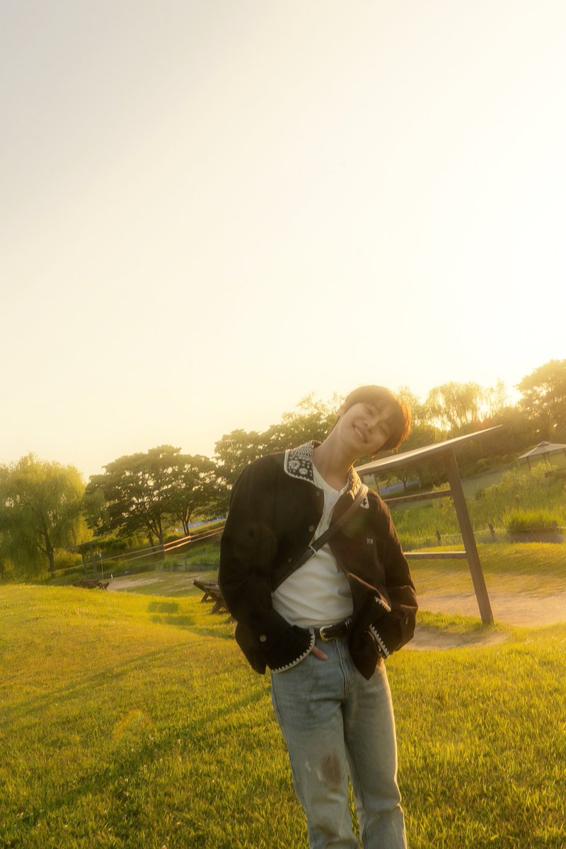 NCTsmtown's tweet photo. #DOYOUNG #도영 #JOHNNY #쟈니 
#Soar #DOYOUNG_Soar
#SoarGallery
#NCT #NCT127 https://t.co/YnNOUkcwAT