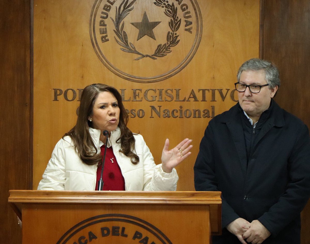 Celeste Amarilla de Boccia (@celestesenadora) on Twitter photo Excelente labor de <a href="/FilizzolaRafael/">Rafael Filizzola</a> y la Comisión Especial que está asistiendo a miles de paraguayos/as estafados por la "Mafia de los Pagarés". La historia de Don Reino conmueve y alienta a seguir trabajando desde el Congreso a desmantelar a este esquema delictivo que ataca a Excelente labor de <a href="/FilizzolaRafael/">Rafael Filizzola</a> y la Comisión Especial que está asistiendo a miles de paraguayos/as estafados por la "Mafia de los Pagarés". La historia de Don Reino conmueve y alienta a seguir trabajando desde el Congreso a desmantelar a este esquema delictivo que ataca a