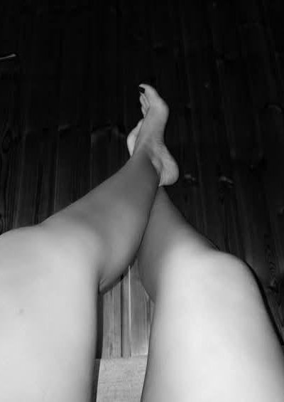 MsLollyOf's tweet photo. Day of the legs
#toesout #archedfeet #archfeet #legsoftheday #legsaddict #feetaddict #legslover #feetlover 
@MsLollyOf 
Instagram @lollyonheels https://t.co/mtaEyGrBmv