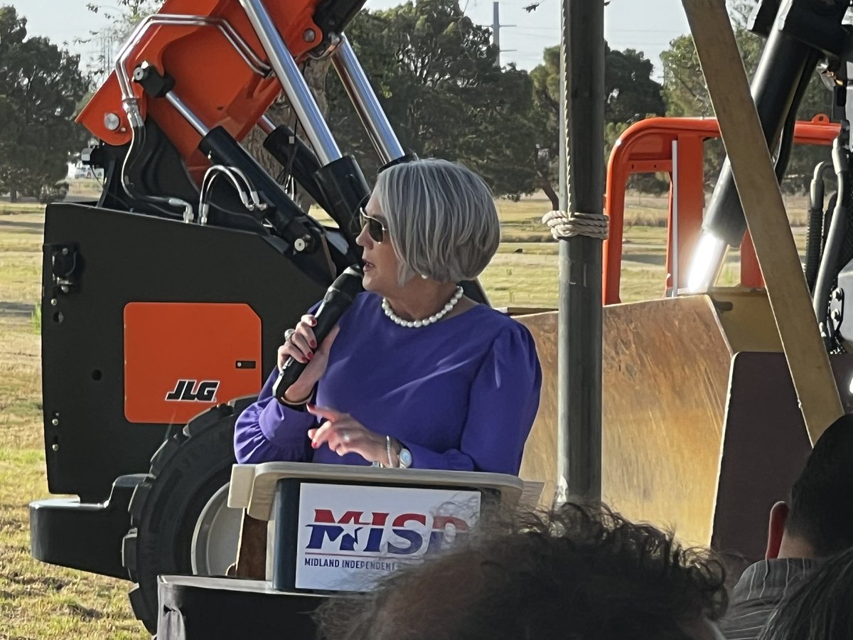 AraeliaB's tweet image. We are #MISDProud to break ground today at the new site of MHS! What a wonderful day for the Bulldogs! 
#MadeinMISD