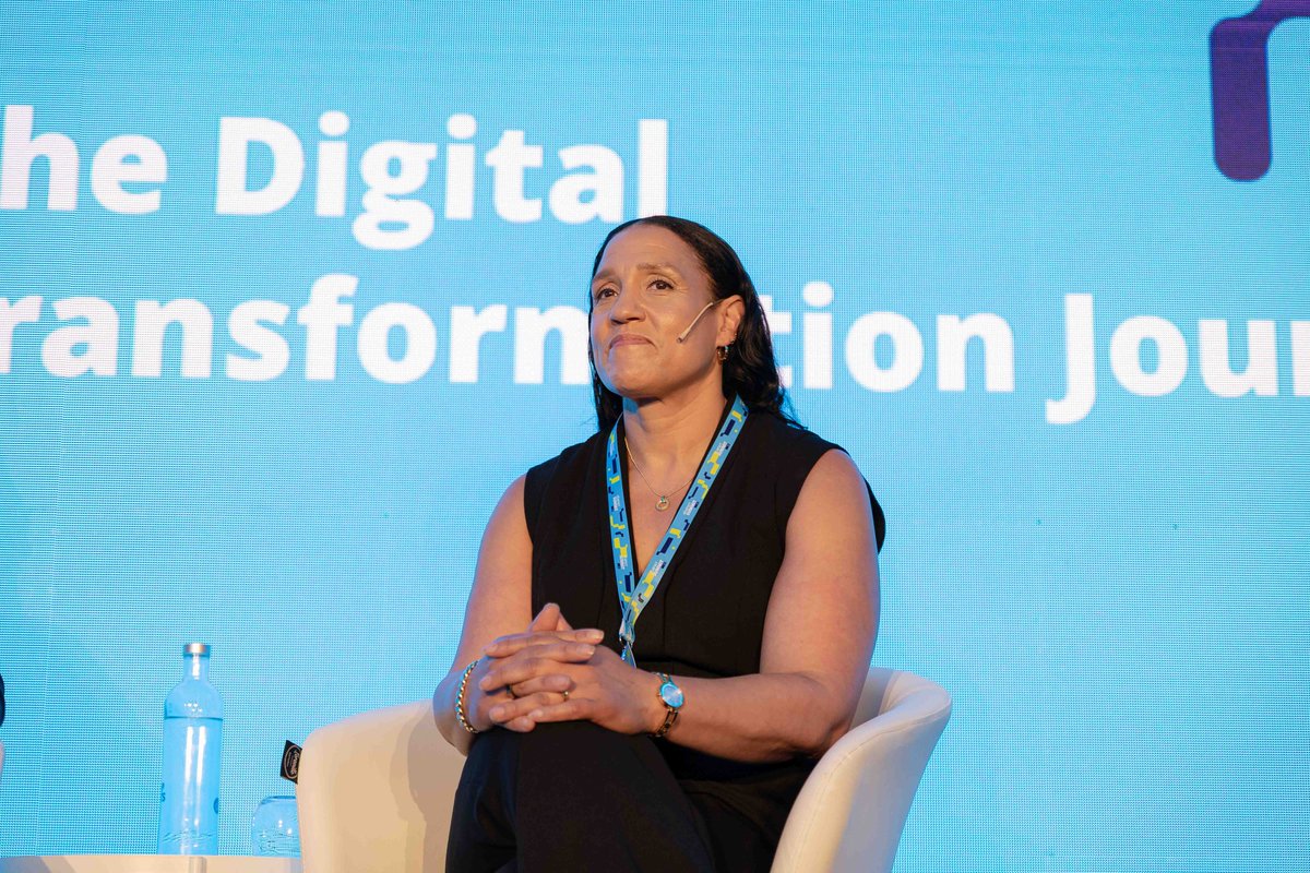 e_bank_it's tweet image. It was a pleasure to welcome Dixiana Berrios from @MCBankNY  to the ebankIT Summit stage!✨Fresh off MCB’s Editor’s Choice Award win, she joined Paul Provenzano for a great fireside chat about MCB&apos;s digital transformation journey. Thanks, Dixiana! #ebankITSummit #DigitalBanking