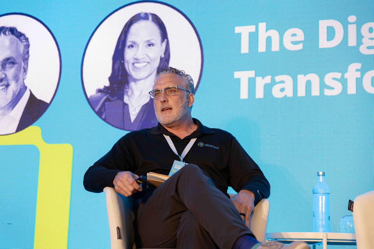e_bank_it's tweet image. It was a pleasure to welcome Dixiana Berrios from @MCBankNY  to the ebankIT Summit stage!✨Fresh off MCB’s Editor’s Choice Award win, she joined Paul Provenzano for a great fireside chat about MCB&apos;s digital transformation journey. Thanks, Dixiana! #ebankITSummit #DigitalBanking