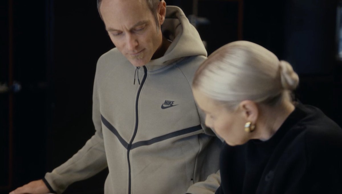 We obsess over story. <a href="/Nike/">Nike</a> obsesses over detail.

Together, #Breaking4 became a test of what’s possible.

📖 Inside the margins where milliseconds are made. 👇

about.nike.com/en/stories/10-…

#FaithKipyegon #NikeRunning #BoxToBox #TrackAndField