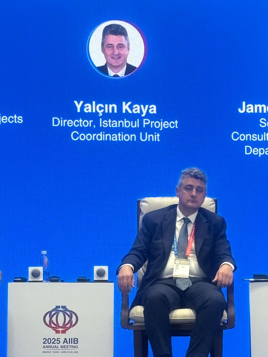 Direktörümüz Sayın Yalçın Kaya, Asya Altyapı Yatırım Bankası'nın Pekin’de düzenlenen 10. Yıllık Toplantısı kapsamında gerçekleştirilen “Yerel Eylem, Küresel Etki: Sürdürülebilir Şehirler için Dijital Kentsel Çözümlerden Yararlanmak” başlıklı oturumda konuşmacı olarak yer alarak,