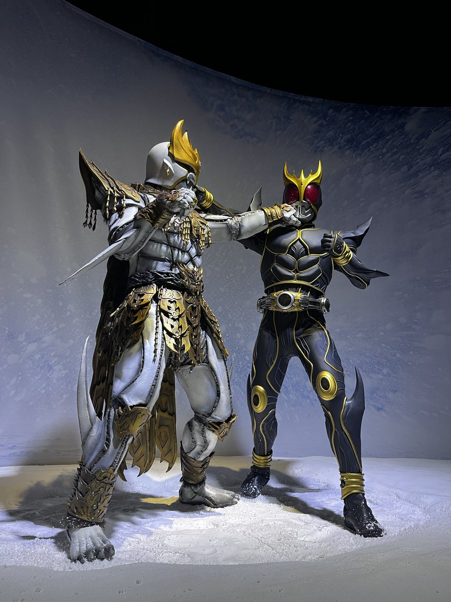 お久しぶりです！
本日東京ドームシティで行われている「 #超クウガ展」に行ってきました🔥
平日午後に来館しましたが、噂ほどには待たず入場しました。
オダギリジョーさんの音声ガイド付きで膨大な量の資料を目にすることが出来ました！
「「「超変身！」」」