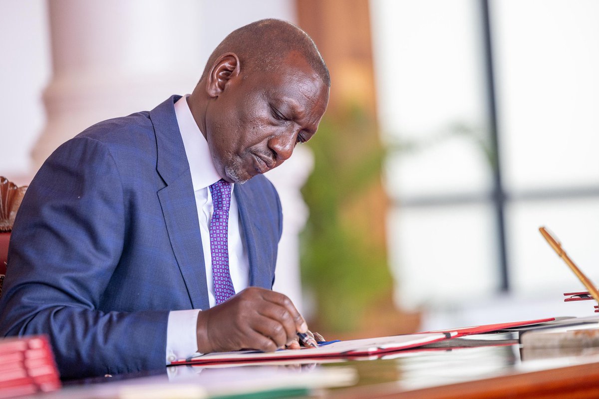 D I K E M B E tweet media