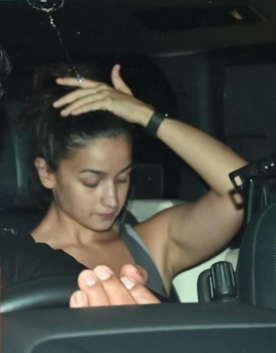 Alia Bhatt Fans Club tweet media