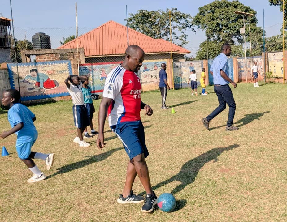 NetzahSchool's tweet image. Let’s cheer our student athletes to victory! 
Join the team by showing up, supporting, and celebrating them through active parent involvement. 
#http://netzahschoolug.ac.ug
#NurturingAndTrainingForVictory
#learningthroughplay
#TrueHeartsAndSkilfulHands
@vivien.photos