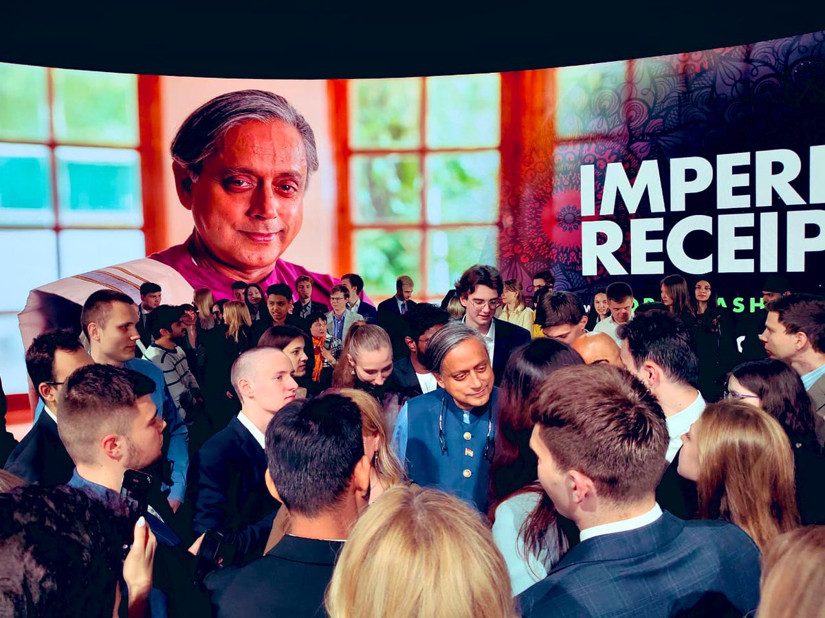 ShashiTharoor's tweet photo. And when it concluded, i was gratified to find i had readers and fans even in Moscow! (The last pic features the Russian Edition of #TheFiveDollarSmile — but the reader’s smile is worth a lot more!) https://t.co/ynLxTOLHxB