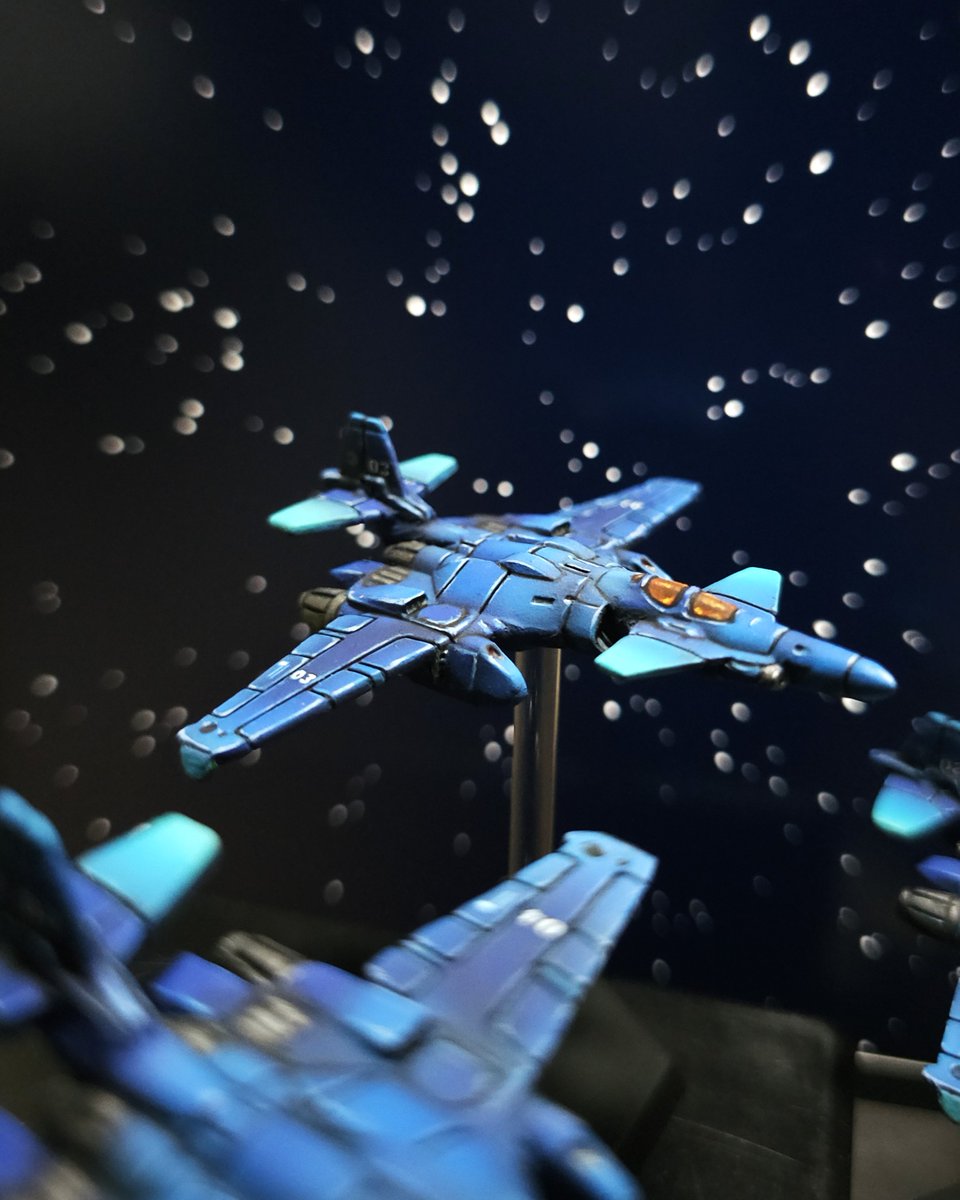 Kamykus1's tweet image. Tiburon Khanate (Clan Sea Fox) returning to base. One warrior less will answer roll call tonight, one more name will be engraved in the Clan Sea Fox saga.
#battletech #aerotech #visigoth #seafox #mechwarrior #miniaturepainting #scifi #topgun #spacefighters #spacecraft #dogfight