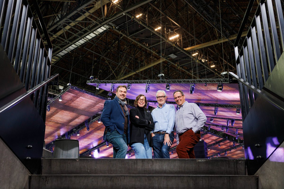 Une salle de concert est devenue un environnement dense où la #connectivité est mise à rude épreuve : avec des milliers de smartphones qui filment, partagent et se connectent en même temps. Pour relever ce défi, nous avons déployé un réseau #5G privé dans les salles exploitées