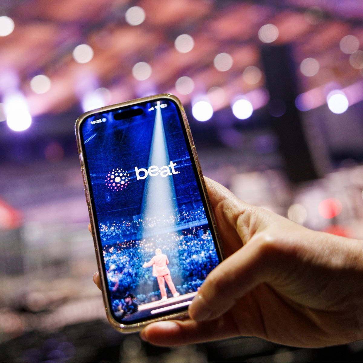 A concert venue has become a dense environment where #connectivity is seriously put to the test: with thousands of smartphones filming, sharing and connecting all at once. To meet this challenge, we’ve deployed a private #5G network in the venues operated by be•at. 🤝 

More