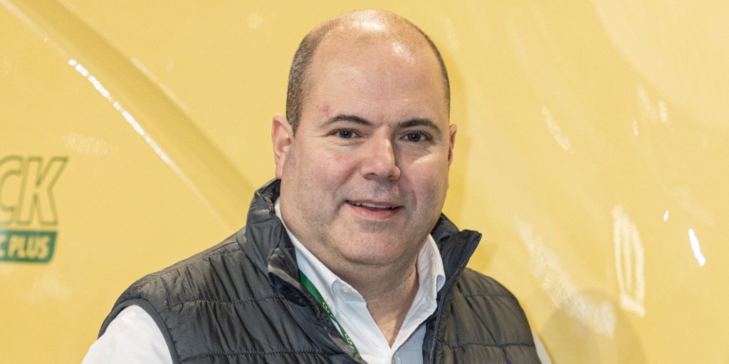 FutureFarmerYAS's tweet image. Get set for our Breakfast Meeting @greatyorkshow on Wednesday 9 July. Enjoy a breakfast sandwich and panel chat about farm profitability.

Marcus Oliver, MD @KroneUK - the event&apos;s sponsors - joins the line up!

Full details and register to attend at yas.co.uk/future-farmers…