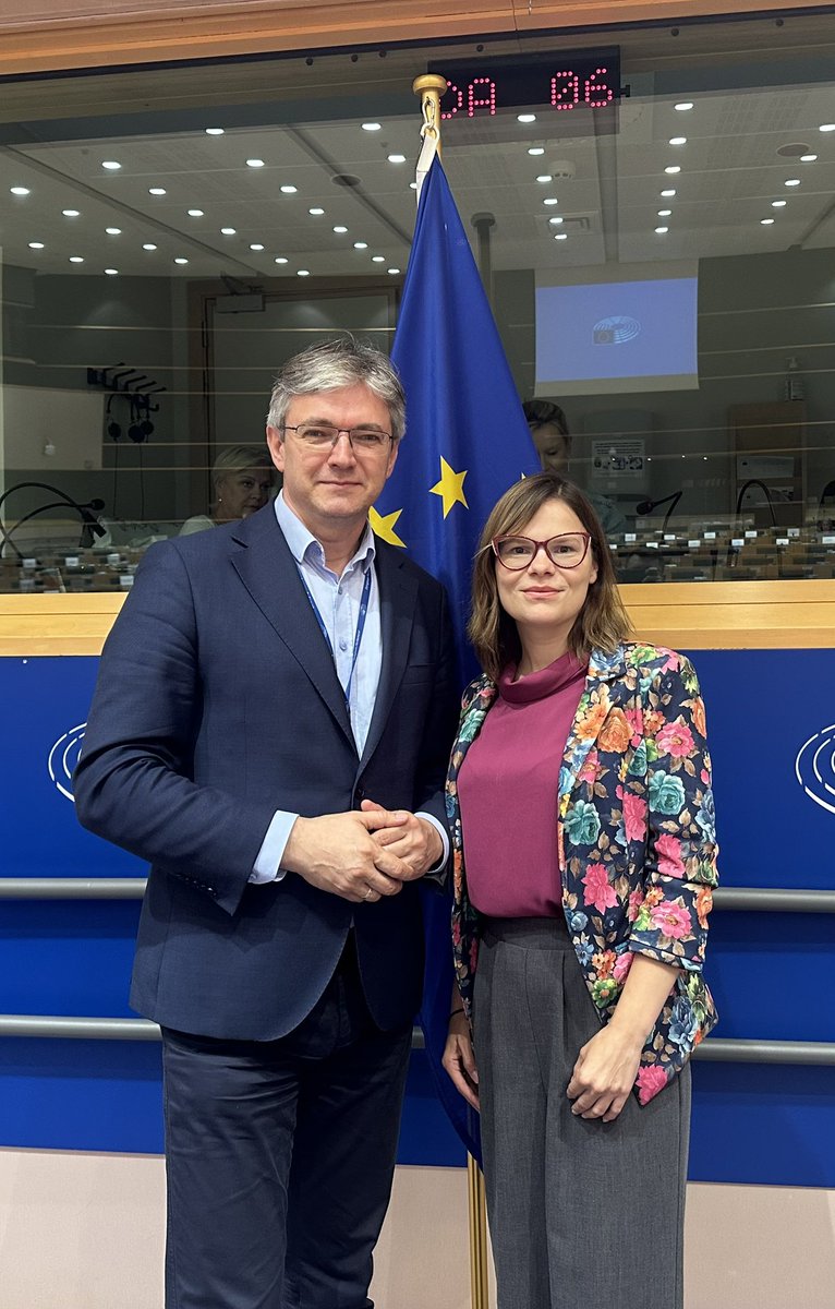 Właśnie zakończyliśmy Komisję Zdrowia PE z udziałem polskich ekspertów🇵🇱🇪🇺. Prezentację raportu Szkoły Głównej Handlowej i Ministerstwa Obrony Narodowej nt. Bezpieczeństwa dostaw leków dla bezpieczeństwa militarnego Polski i Europy wygłosiła Prof. Monika Raulinajtys Grzybek.