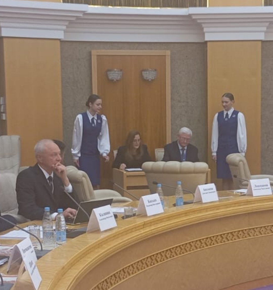 Tania Aguiar Fernández (@taniaaguiarfer1) on Twitter photo Participa <a href="/Camara_Comercio/">Cámara de Comercio de Cuba</a> en el Presidium del Consejo empresarial de la Unión Económica Euroasiatica, donde se firmó un acuerdo para la creación de un Comité Bilateral entre la Cámara de Comercio y el Consejo Empresarial de la UEEA.
#HaciendoPuentes Participa <a href="/Camara_Comercio/">Cámara de Comercio de Cuba</a> en el Presidium del Consejo empresarial de la Unión Económica Euroasiatica, donde se firmó un acuerdo para la creación de un Comité Bilateral entre la Cámara de Comercio y el Consejo Empresarial de la UEEA.
#HaciendoPuentes