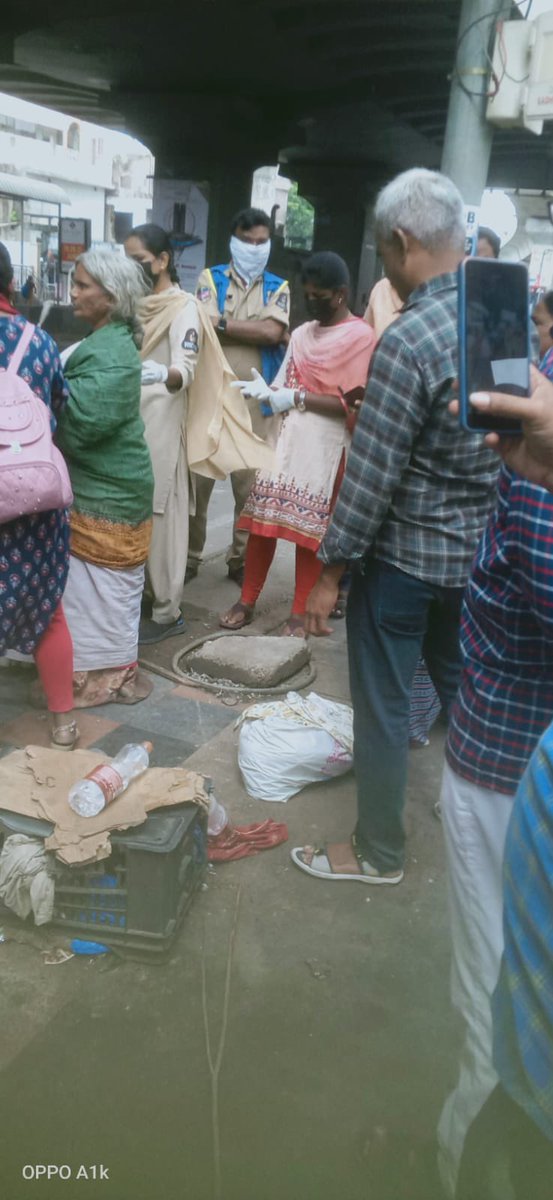GHMC's Special Drive for a Beggar-Free City

The Greater Hyderabad Municipal Corporation (#GHMC) has launched a special drive to identify and relocate beggars who are causing inconvenience at several major junctions across the city.  Officials have already begun identifying