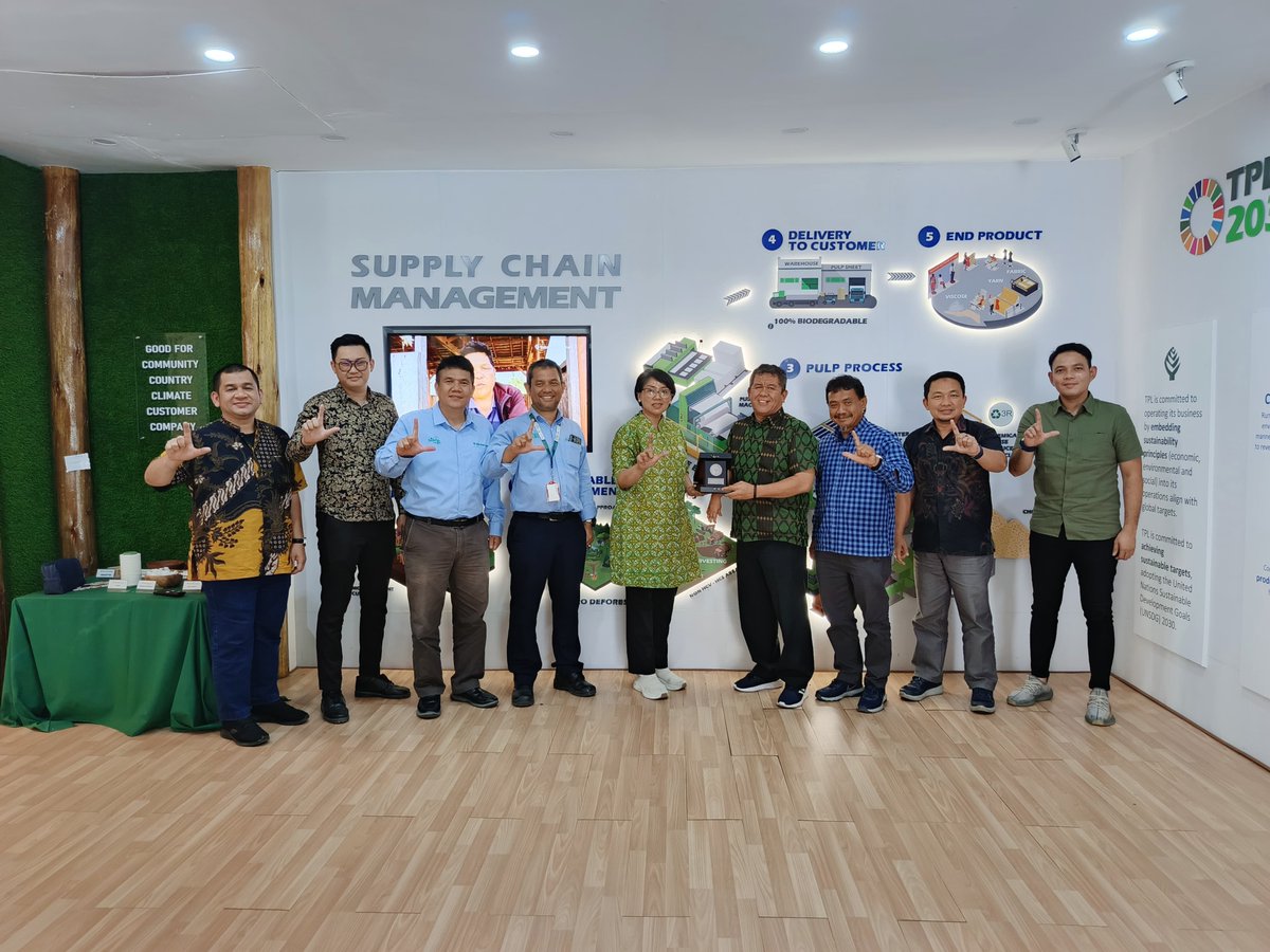 tobapulp_id's tweet photo. TPL JAYA!
Hai Sahabat,
Hari ini Toba Pulp Lestari menerima Kunjungan Dekan, Wakil Dekan serta staf Fakultas Hukum, Universitas Sumatera Utara (USU).
https://t.co/giv8JGr1UY
#TPLJAYA
#TobaPulpLestari
#TPL
#TPLHadirBerkontribusi
#GoodForCommunity
#GoodForCountry https://t.co/qggdl0b6ry