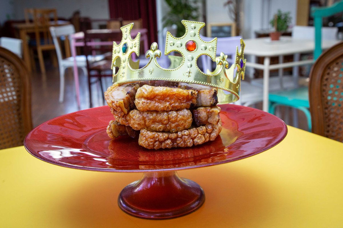 Mira estos Torreznos y dime que no necesitas estar en Soria ahora mismo. Momento de infarto.
📸🥓
<a href="/TorreznodeSoria/">Torrezno de Soria</a> 
<a href="/sorianitelaimag/">¡Soria ni te la imaginas!</a> 
#TorreznoDeSoria #RutaDelTorrezno #GastroLovers #FoodieSpain #SaborDeSoria #TurismoGastronómico #EspañaSabe #FoodPornEspaña #CrujientePerfecto