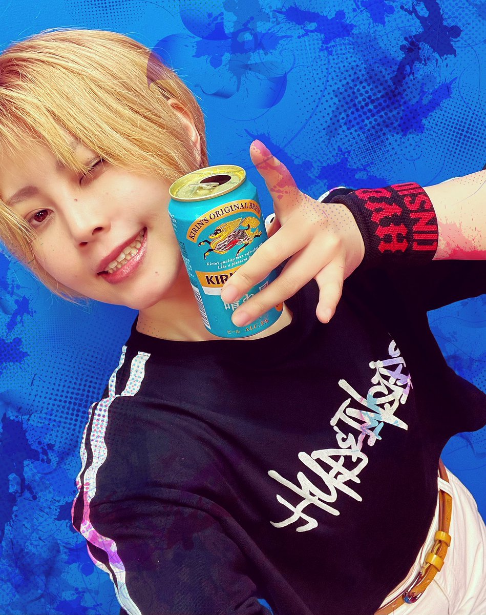 kn_tktk's tweet photo. そいえば髪切りました
HYDEライブ終わりのビールと私 https://t.co/Y9CmKiWWsb