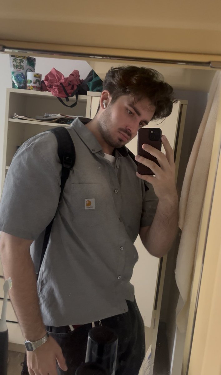 takorokamesh's tweet image. How do you crop a shirt ..