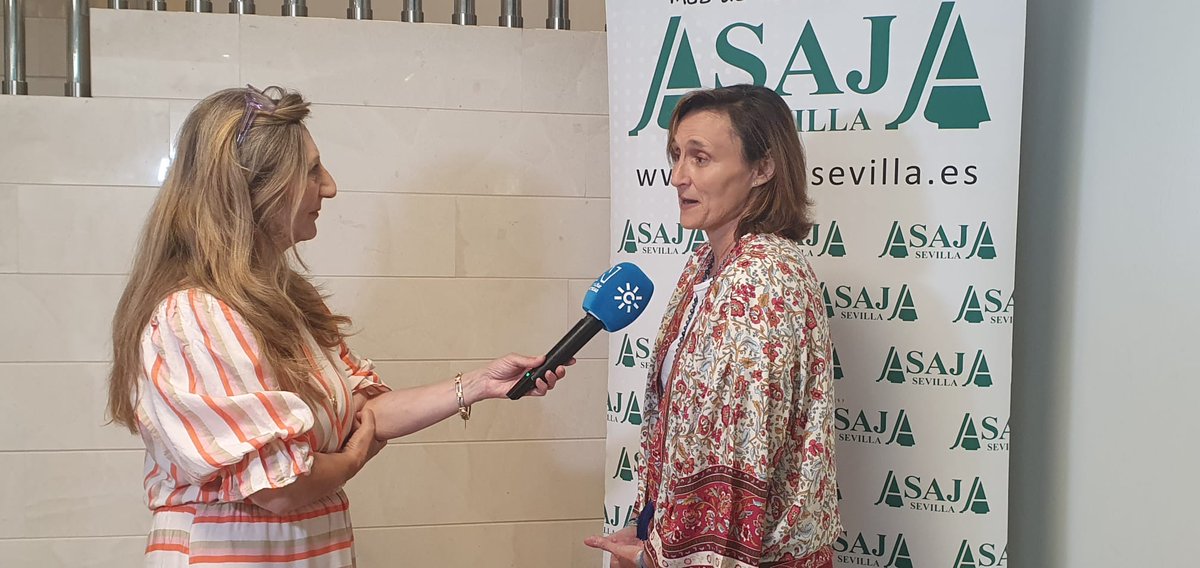 📹 🗣 La presidenta de <a href="/ASAJASEVILLA/">ASAJA-SEVILLA</a>, María Morales, atiende al <a href="/canalsur/">CanalSur</a> en la Jornada de #Cítricos 

🍊🍋 #CitruSmart #Sevilla