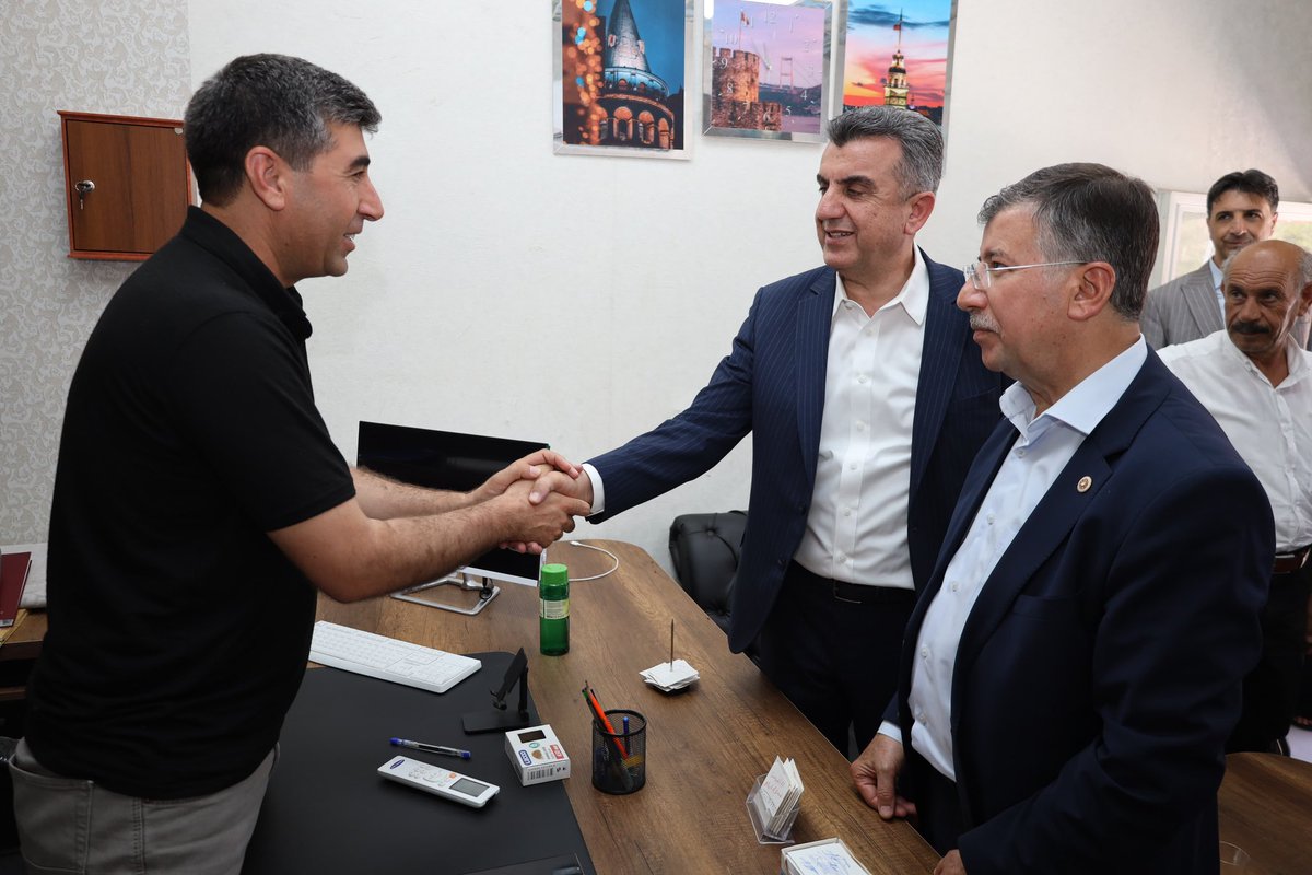 <a href="/abuyukgumus/">Ahmet Büyükgümüş</a> <a href="/Akparti/">AK Parti</a> <a href="/bybekirbozdag/">Bekir  Bozdağ</a> <a href="/hakanaksu058/">Hakan AKSU 🇹🇷</a> <a href="/malicevheri/">𝐌𝐞𝐡𝐦𝐞𝐭 𝐀𝐥𝐢 𝐂𝐞𝐯𝐡𝐞𝐫𝐢</a> <a href="/farukaytek/">Faruk Aytek</a> <a href="/ZehraAy0663/">Zehra Ay</a> 4/ Bir çay, bir muhabbet, bir gönül teması…

Esnafımızla aynı masada oturduk, gönül gönüle konuştuk.

AK Parti demek, milletin derdiyle hemhal olmak ve çözümü birlikte üretmek demektir...

<a href="/abuyukgumus/">Ahmet Büyükgümüş</a> <a href="/Akparti/">AK Parti</a> <a href="/bybekirbozdag/">Bekir  Bozdağ</a> <a href="/hakanaksu058/">Hakan AKSU 🇹🇷</a> <a href="/malicevheri/">𝐌𝐞𝐡𝐦𝐞𝐭 𝐀𝐥𝐢 𝐂𝐞𝐯𝐡𝐞𝐫𝐢</a> <a href="/farukaytek/">Faruk Aytek</a> <a href="/ZehraAy0663/">Zehra Ay</a>