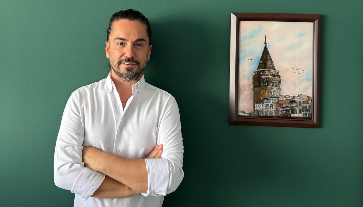 Dental Turizmde En Çok Duyduğum Cümle: “Ben Klinikte Olmadığımda İşler Yürümüyor”

Clinic Loupe  Kurucusu Emre Öksüz’den yeni başlayacak klinikler için önerilerini  aldık.

Detaylar röportajımızda, dentiss.com/dental-turizmd…