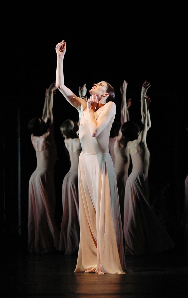 cia'
Pina #Bausch: Orphée &amp; Eurydis