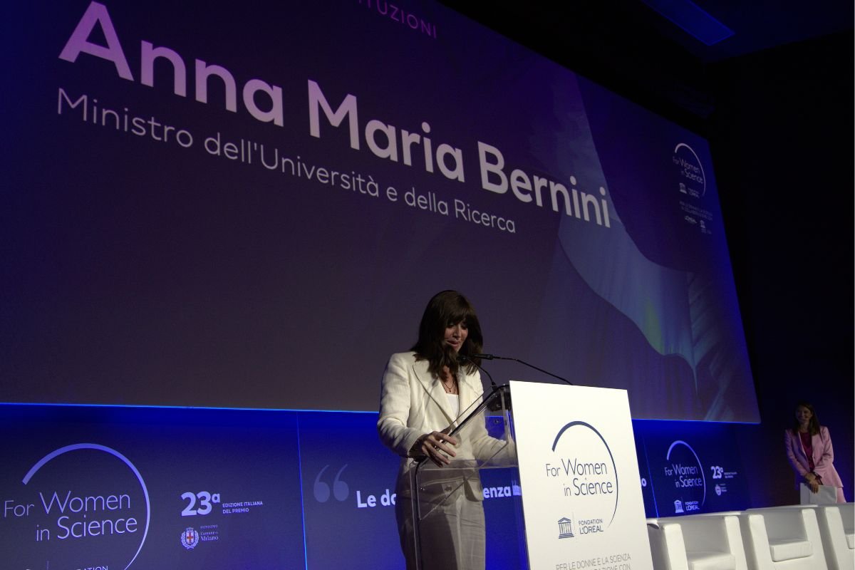 StartupItalia (@startup_italia) on Twitter photo #ForWomenInScience 2025, l’iniziativa promossa da <a href="/lorealitalia/">L'Oréal Italia</a> in collab. con UNESCO si è conclusa pochi giorni fa.
All'evento istituzioni come Bernini, Ministro dell’Università e della Ricerca, scienziate e divulgatrici
Conosciamo le sei vincitrici: startupitalia.eu/startup/for-wo… #ForWomenInScience 2025, l’iniziativa promossa da <a href="/lorealitalia/">L'Oréal Italia</a> in collab. con UNESCO si è conclusa pochi giorni fa.
All'evento istituzioni come Bernini, Ministro dell’Università e della Ricerca, scienziate e divulgatrici
Conosciamo le sei vincitrici: startupitalia.eu/startup/for-wo…
