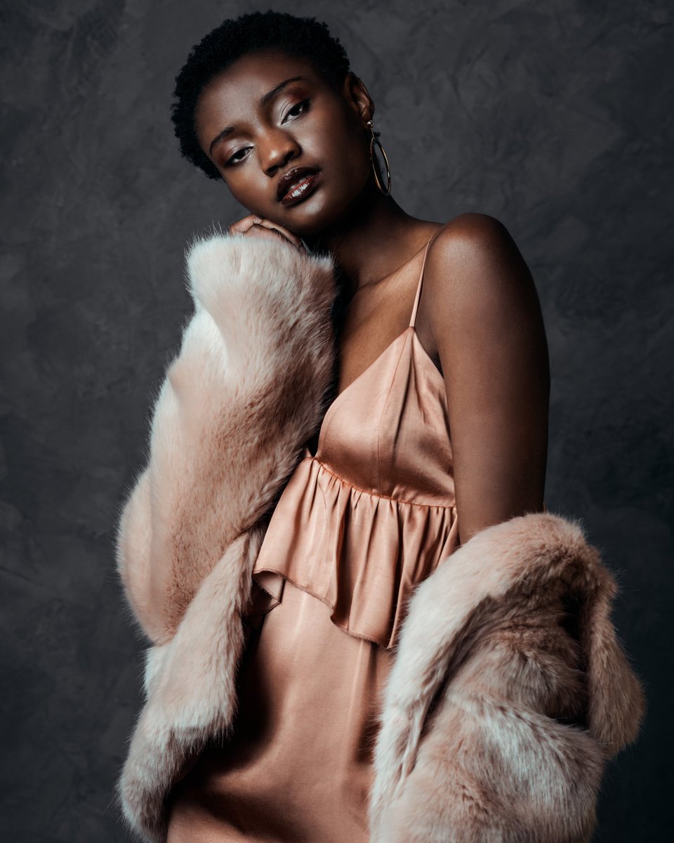 GraphixKunle's tweet photo. Sneakers, skincare, kitchen gadgets = HOT sellers
Got a store in these niches? Let’s optimize it to convert 🔥

I’m offering FREE Shopify audits for 3 brands only. Comment “TREND”
❤️ Like | 🔁 Retweet

#ShopifyExpert #Ecommerce #TrendingProducts #StoreDesign #Activewear #Sneakers https://t.co/krrk5GFa2R