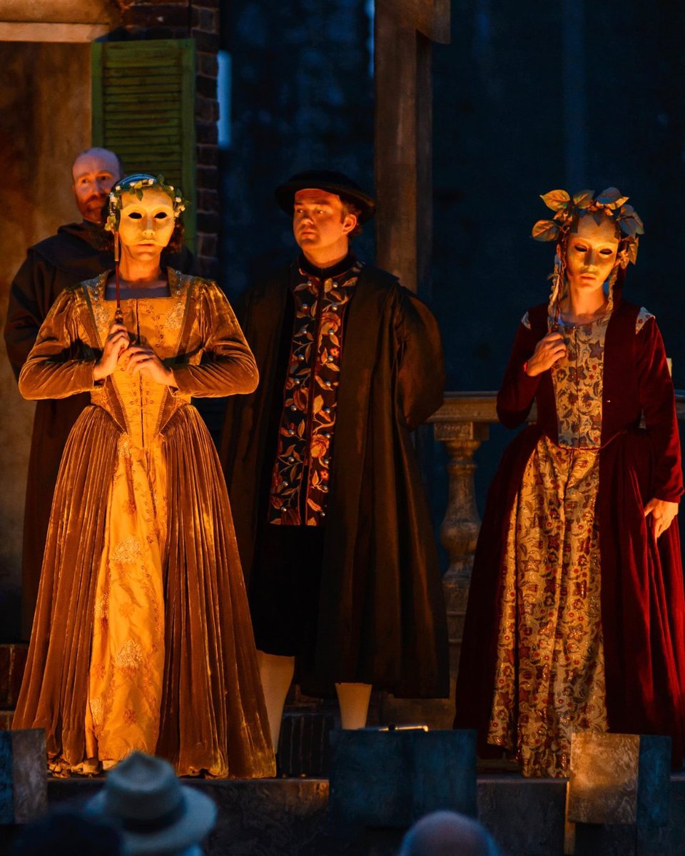 Award-winning theatre company The Lord Chamberlain’s Men are back at Calderstones Park bringing Shakespeare’s hilarious tale of love, mischief and mistaken identity, Twelfth Night. 

Enjoy food, fizz, and unforgettable theatre under the stars. Book now: ow.ly/5oF150WeB2e