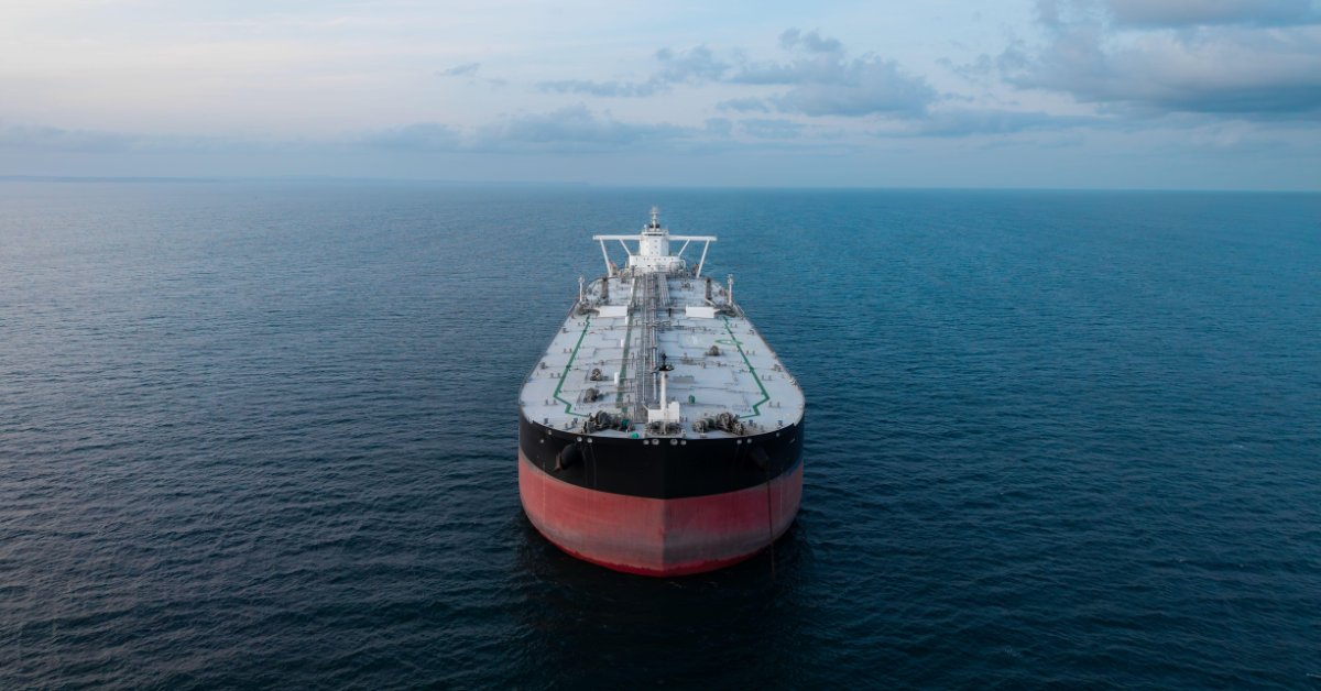 riskstaff's tweet image. BRIEFING: 💥Iran held back from closing the Strait of Hormuz during June’s clashes – a move shaped by strategic caution, key alliances, and economic ties. What does this mean for future risks in #globaltrade? READ MORE: bit.ly/3GeepXA
#StraitofHormuz #geopolitics #Iran