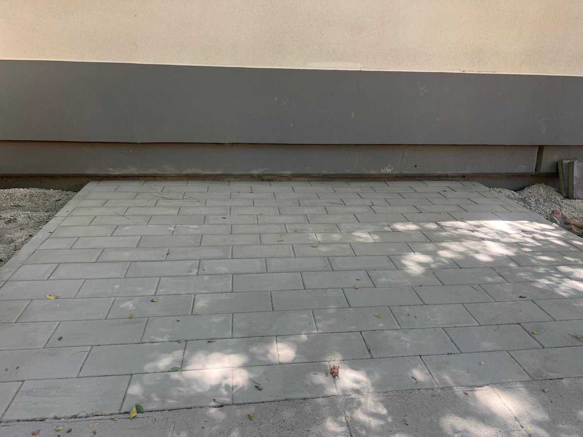 Distrito Macarena (Sevilla) (@dtomacarena) on Twitter photo Ayer, visitamos junto a la delegada de #Educación, el colegio San José Obrero para supervisar el inicio de las obras del patio infantil.
Desde el <a href="/DtoMacarena/">Distrito Macarena (Sevilla)</a> estamos trabajando en espacios más seguros, cómodos y que permitan su desarrollo educativo en las mejores condiciones. Ayer, visitamos junto a la delegada de #Educación, el colegio San José Obrero para supervisar el inicio de las obras del patio infantil.
Desde el <a href="/DtoMacarena/">Distrito Macarena (Sevilla)</a> estamos trabajando en espacios más seguros, cómodos y que permitan su desarrollo educativo en las mejores condiciones.