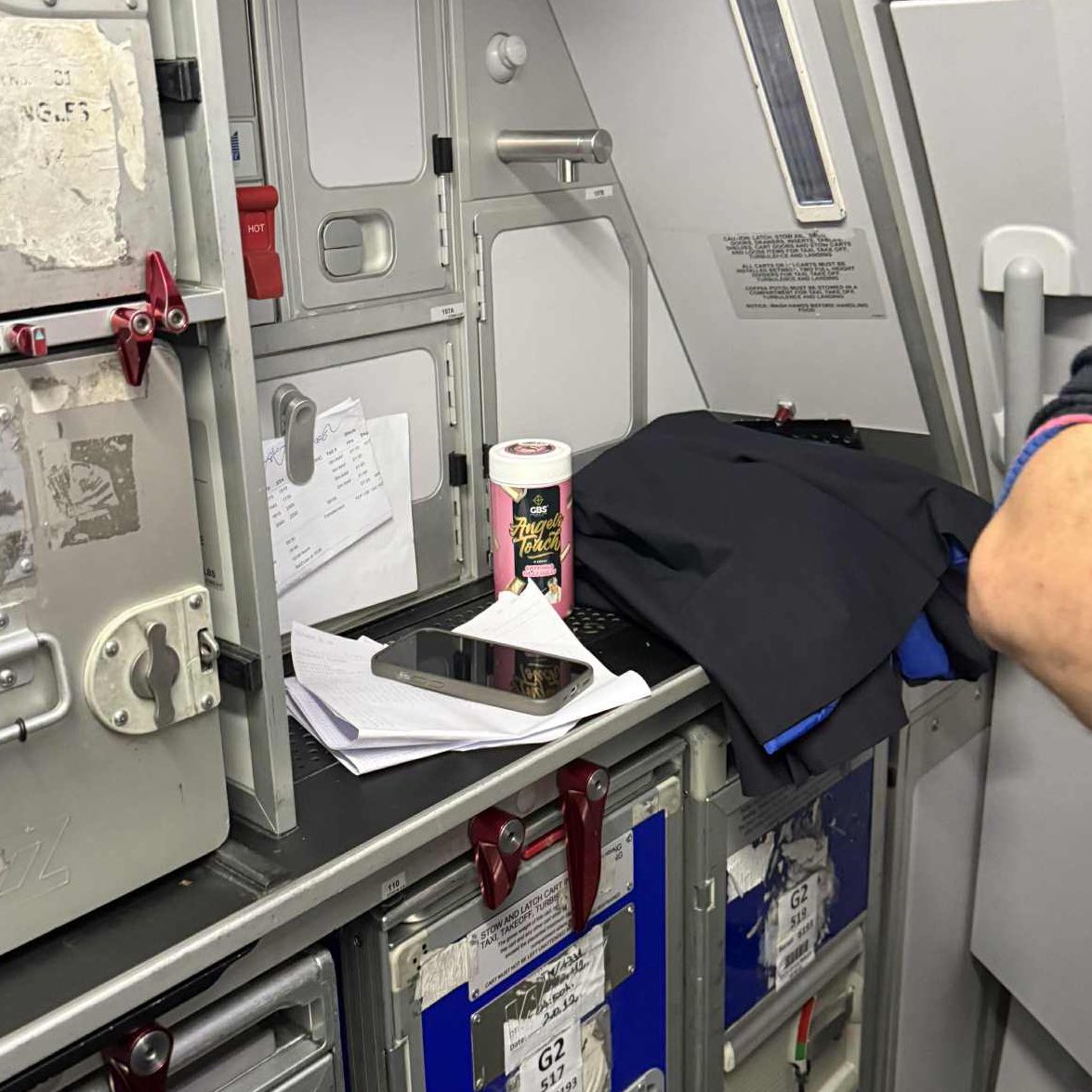 Yo <a href="/wizzair/">Wizz Air</a> - We just got a pic from flight W6 1584 and turns out your cabin crew gave us some free promo 👀 our coffee was chillin’ right at the entrance xD We’d love to send a little thank-you pack to the whole crew - any chance you could help us ID these legends? ❤️
-

Siemka