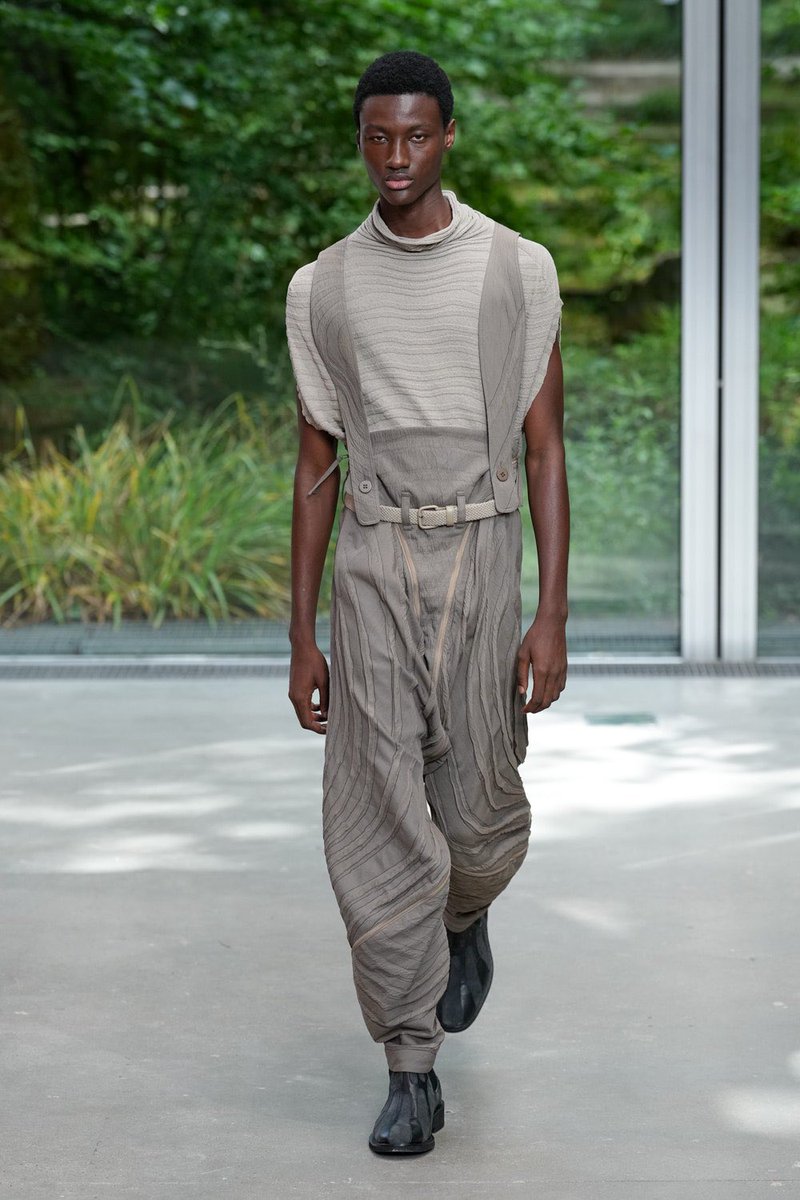 Outlander Magazine tweet media