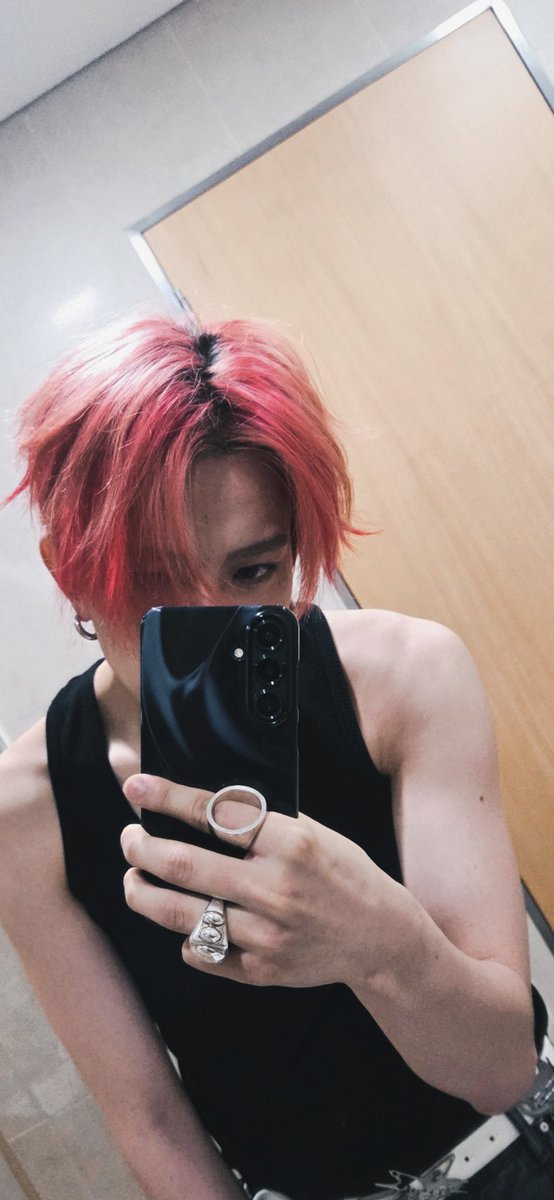 희승이 위버스 😍
Get outside🔥