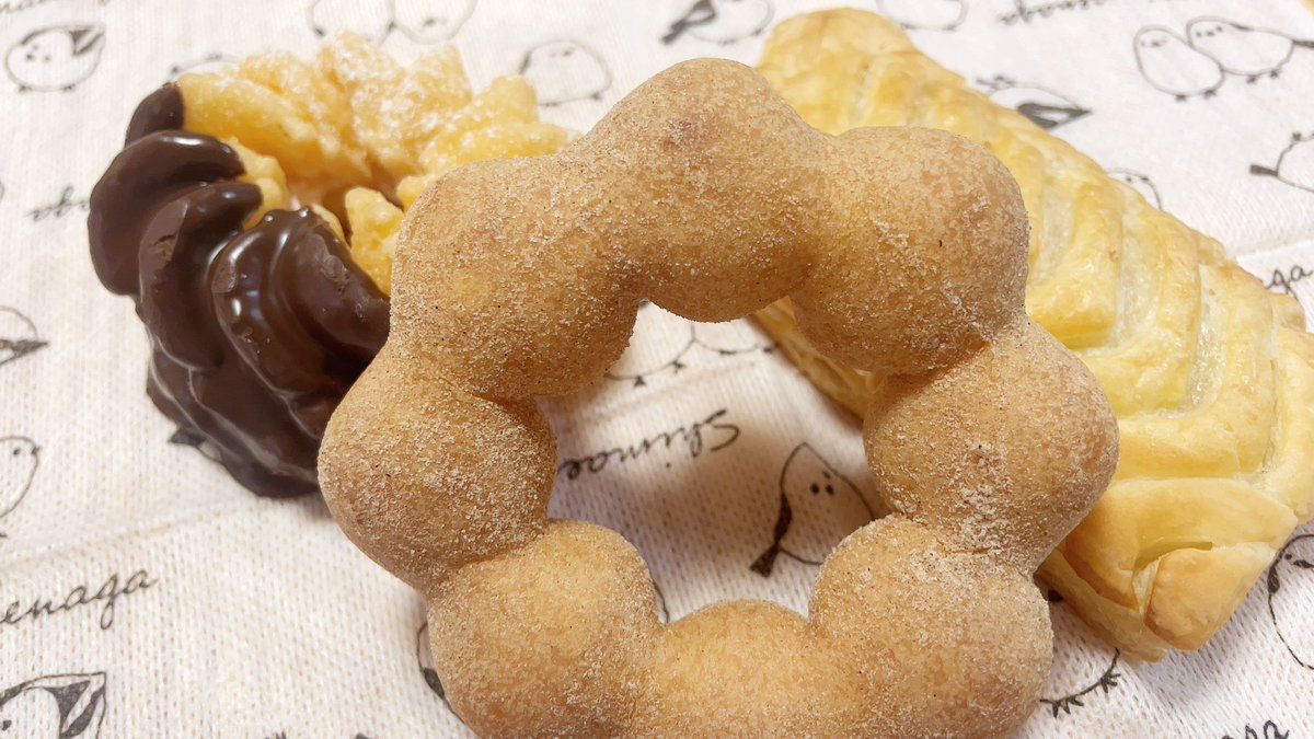 美女と野獣のチャームだっけな。。なかなかビーストだけが出なくて、やっとコンプした꜀(｡௰｡ ꜆)꜄

本日お昼に食べたミスド🍩

 #ディズニーステップ