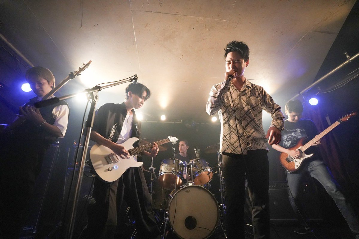 LilReactor's tweet photo. 遅ればせながら、
昨日四次元にて、bouncefoolさん主催『SENSE』に出演させて頂きました。
新体制初ライブがここで行えたことに深く感謝です。
時間等の都合であまりお話しできなかったお客様、演者様が居たかもしれませんが、また是非同じ空間で楽しい時間を過ごせたらと思います #LilReactor https://t.co/zPwYKKr8zJ