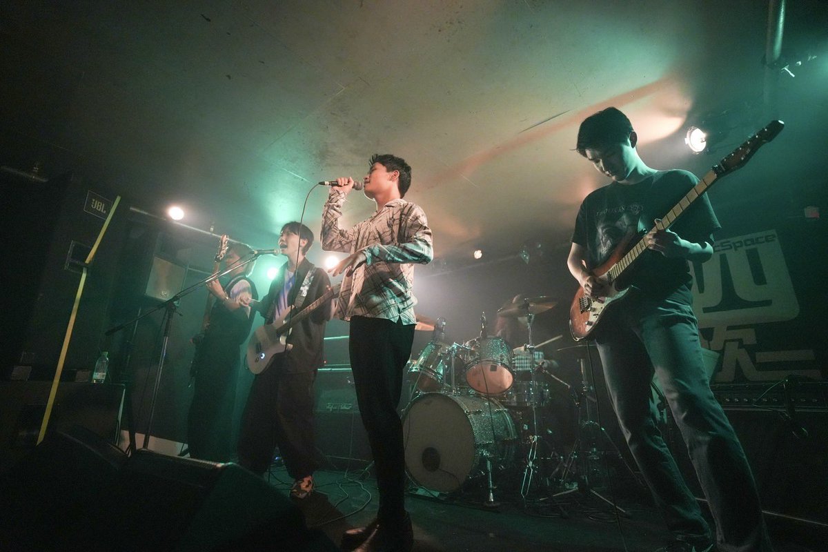 LilReactor's tweet photo. 遅ればせながら、
昨日四次元にて、bouncefoolさん主催『SENSE』に出演させて頂きました。
新体制初ライブがここで行えたことに深く感謝です。
時間等の都合であまりお話しできなかったお客様、演者様が居たかもしれませんが、また是非同じ空間で楽しい時間を過ごせたらと思います #LilReactor https://t.co/zPwYKKr8zJ